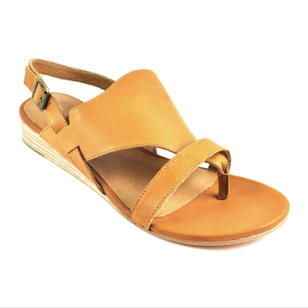 3$25 Gee WaWa Dany SandalThong Sandals 8